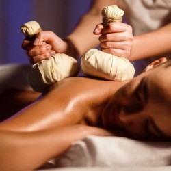 Massage cho nữ tại nhà